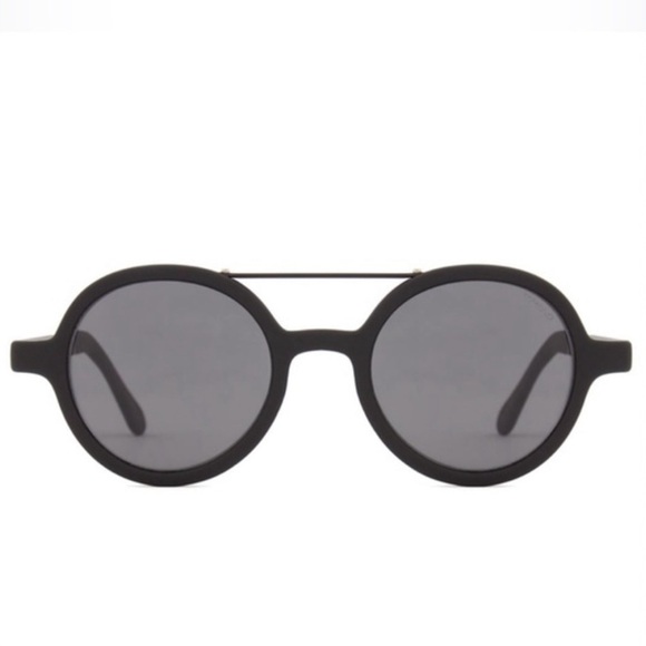 Komono New Vivien Glossy Black Sunglasses